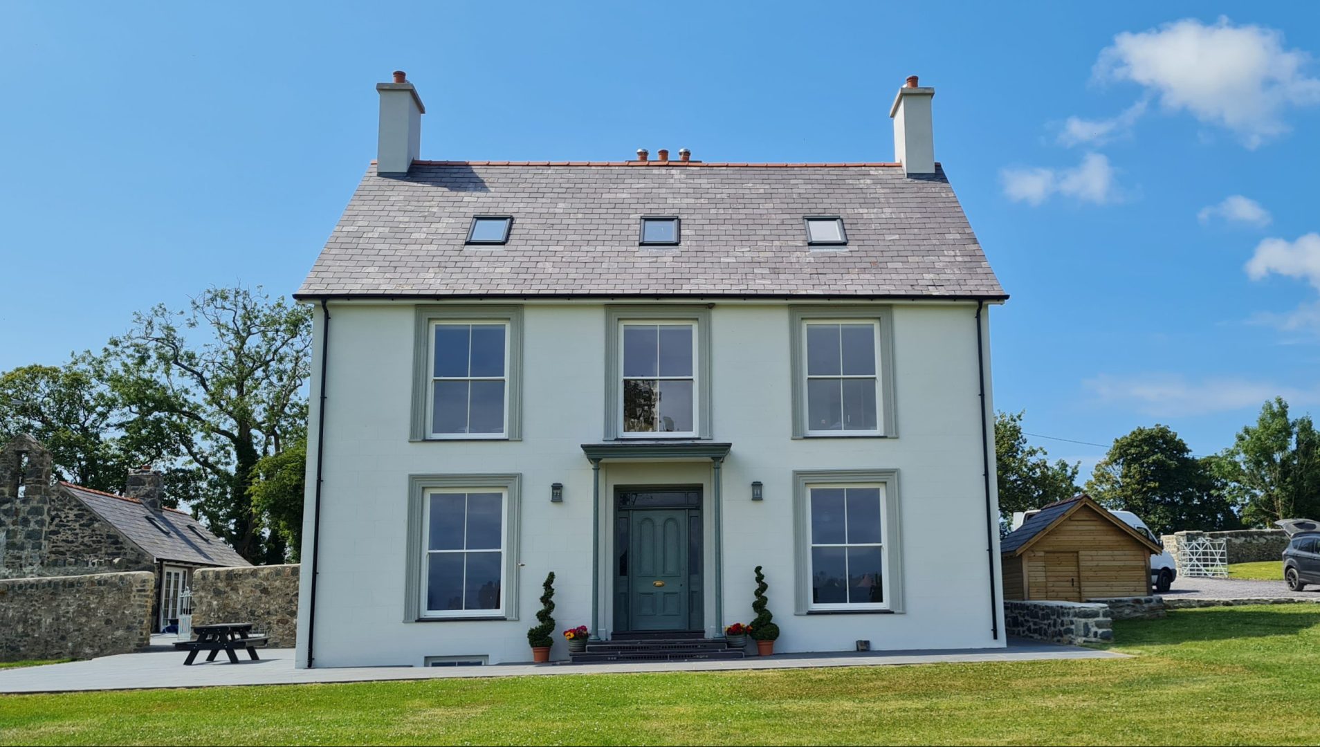 white upvc sash windows